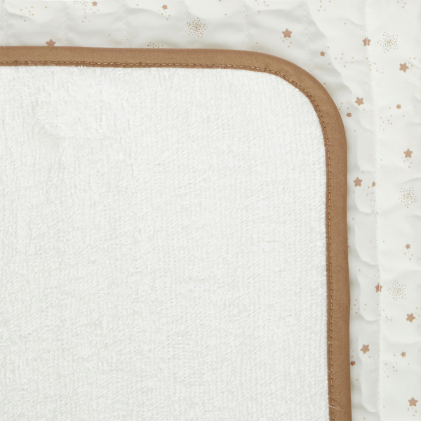 مفرش تغيير الحفاضات أثناء السفر برسمة نجوم، باللون الأبيض لحديثي الولادة من الجنسين.